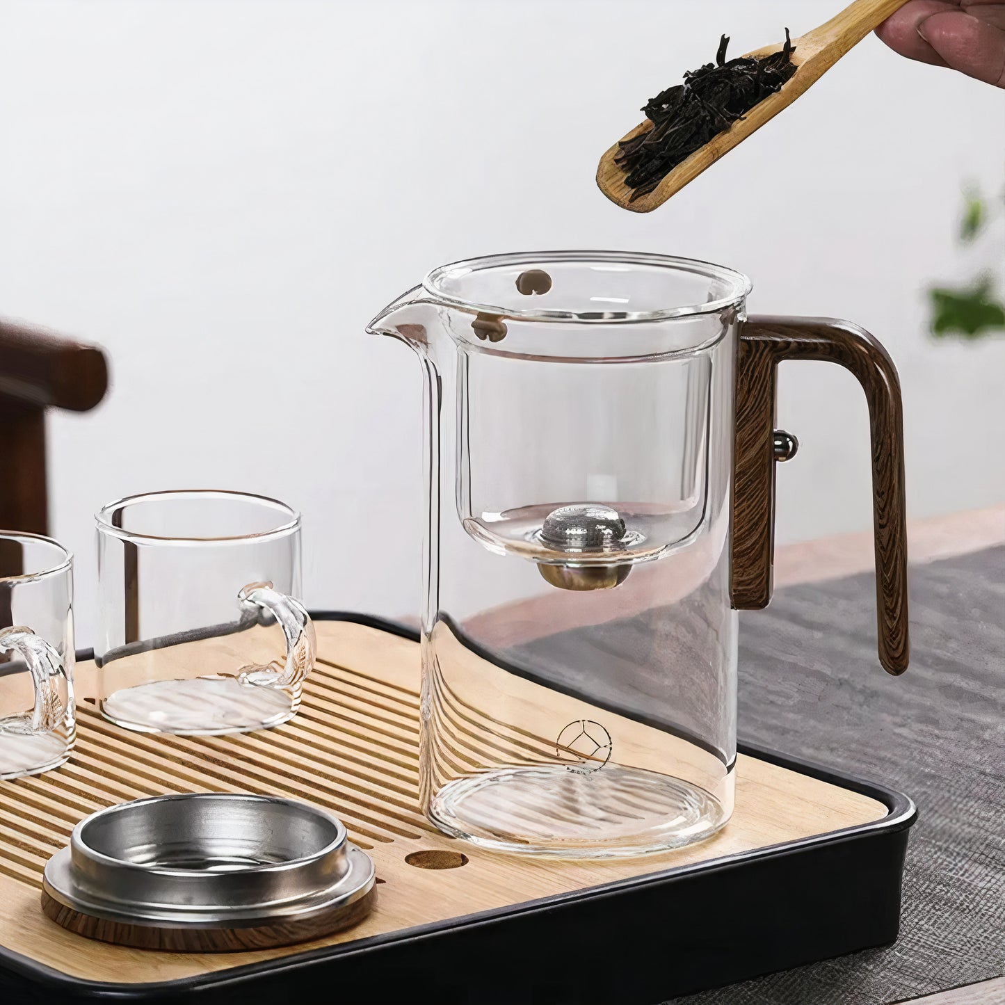 Clear Pour™ Magic Teapot